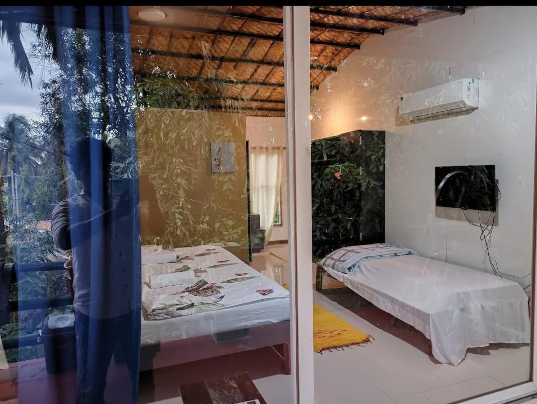 Lotus Riya Home Stay ฮัมปี ห้อง รูปภาพ
